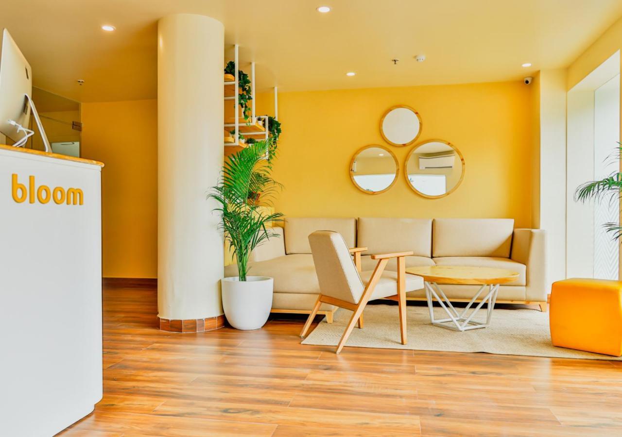 Bloom Hotel - Worli South Мумбай Екстериор снимка